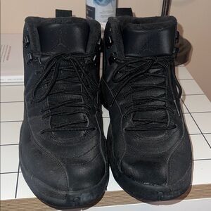 Air Jordan 12 Reto “Triple Black”